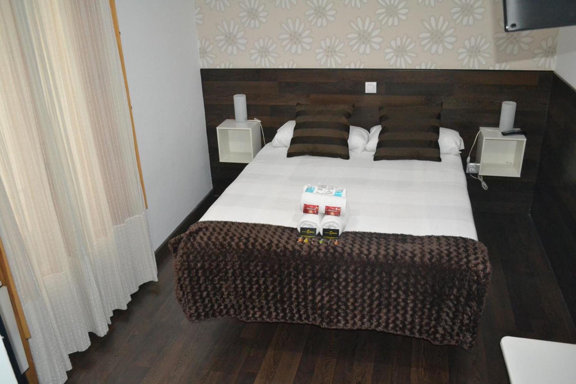 Hostal El Brezo — Photos 3